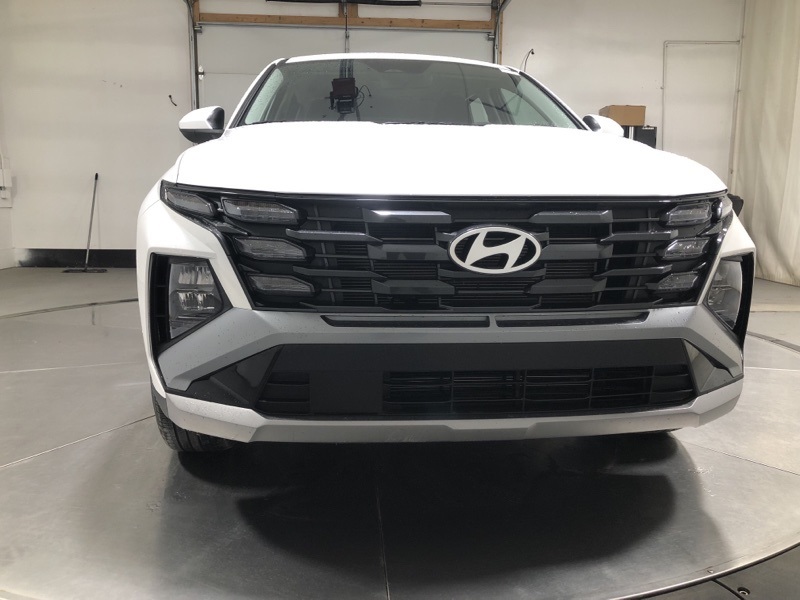 2025 Hyundai Tucson SE photo 2
