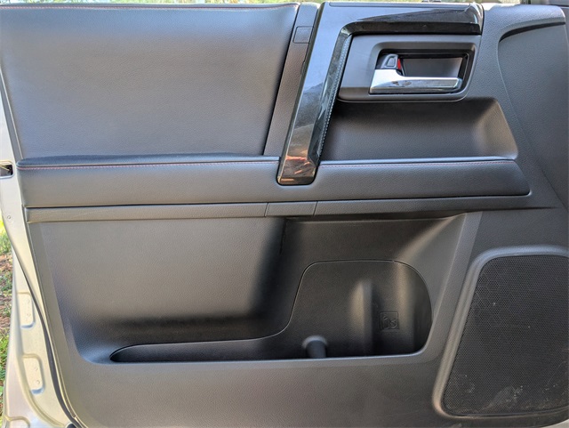 2022 Toyota 4Runner TRD Off-Road Premium photo 11