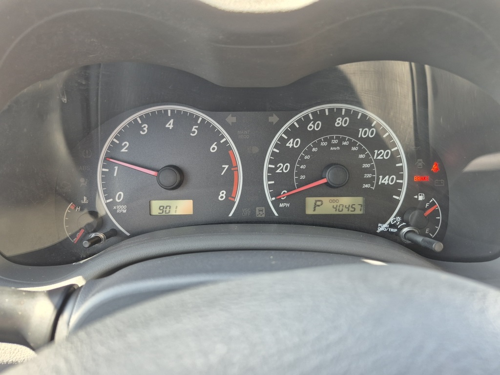 2010 Toyota Corolla LE photo 19