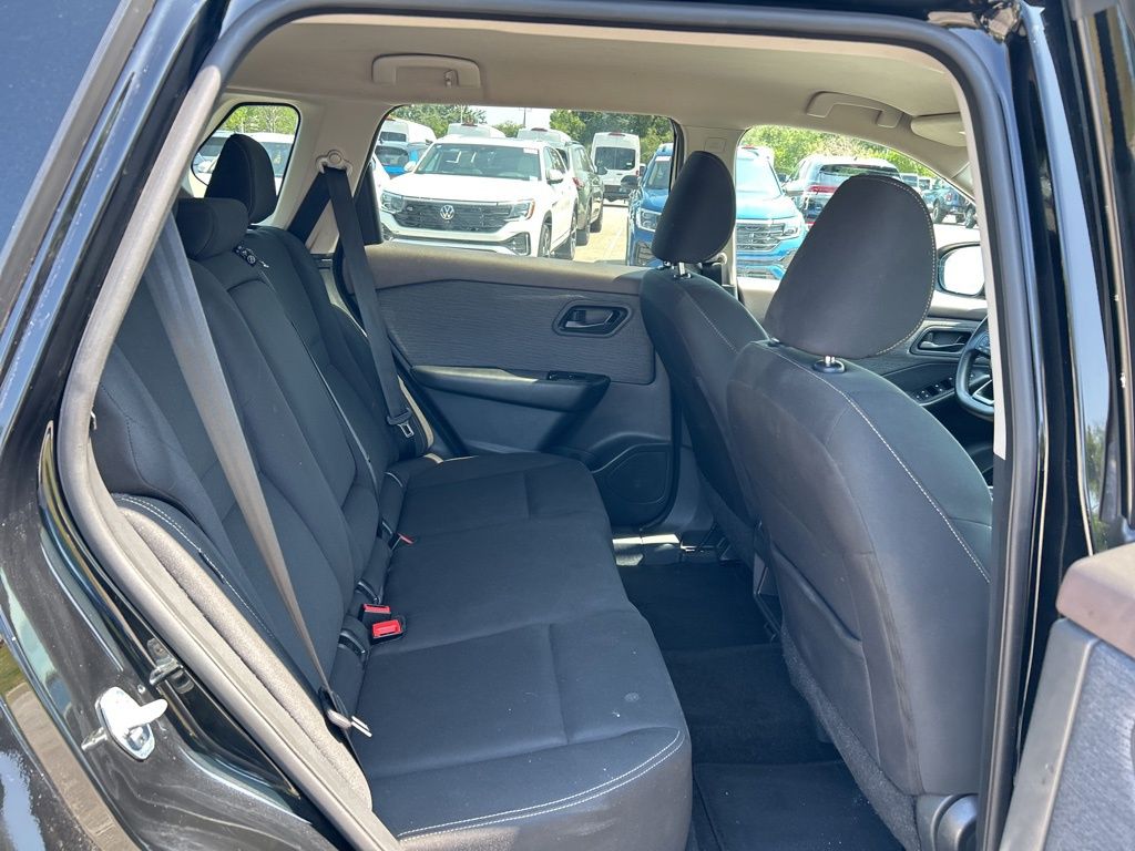 2023 Nissan Rogue S photo 35