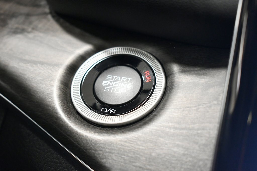 2023 Jeep Grand Cherokee Overland 4xe photo 21