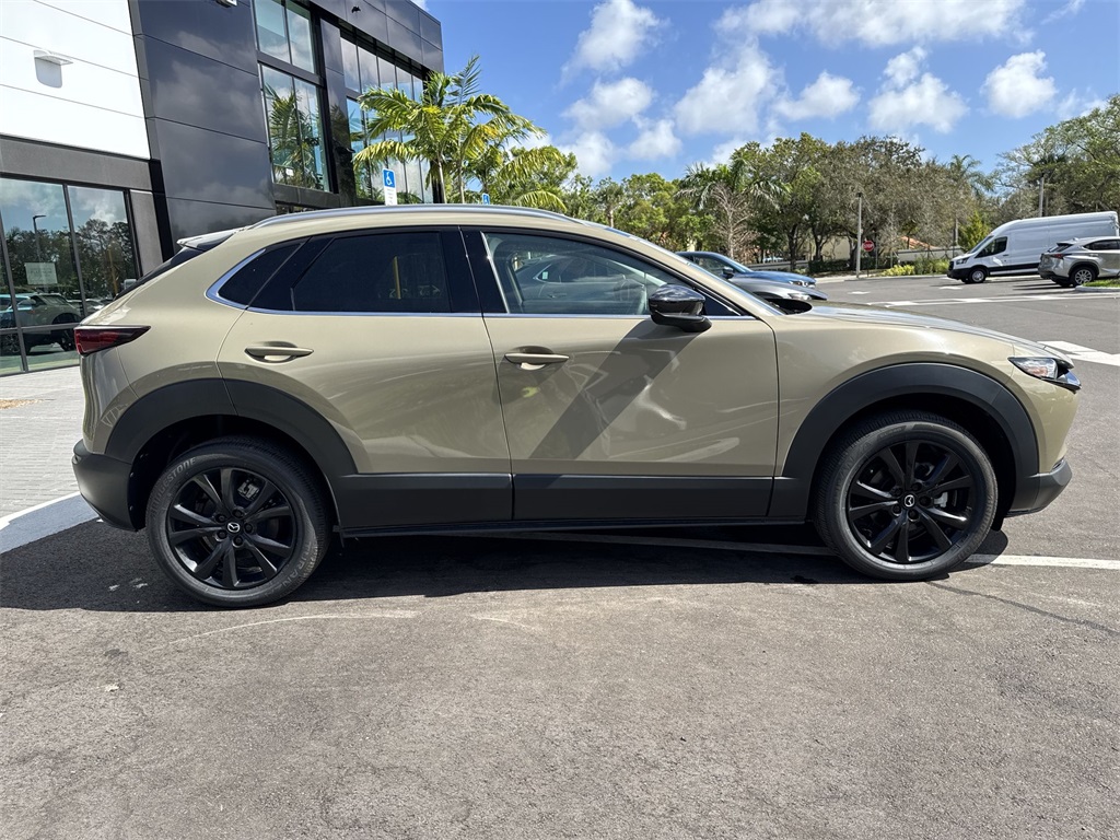 2024 Mazda CX-30 2.5 Turbo Carbon photo 4