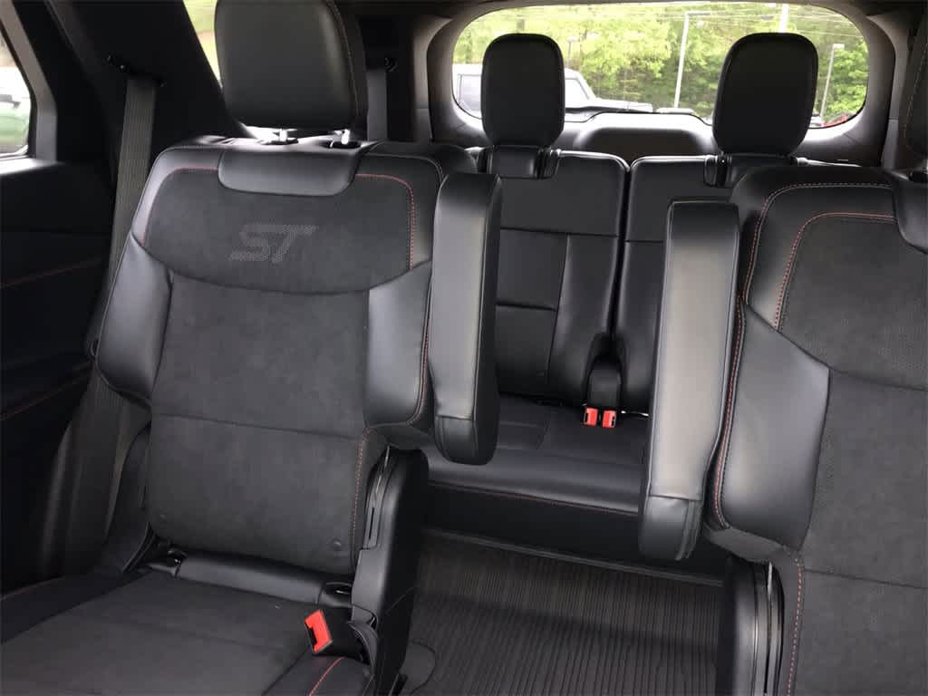 2025 Ford Explorer ST photo 22