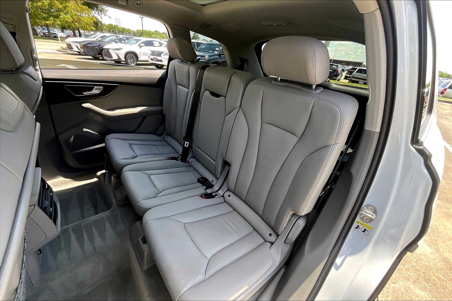2021 Audi Q7 Premium Plus photo 16