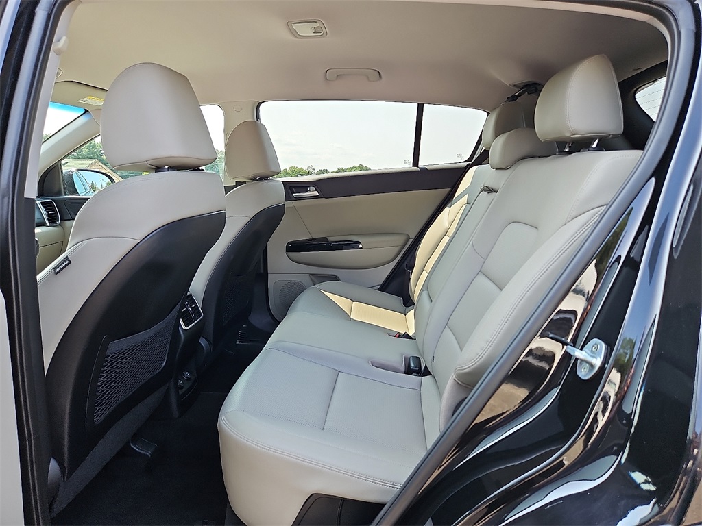 2020 Kia Sportage EX photo 11