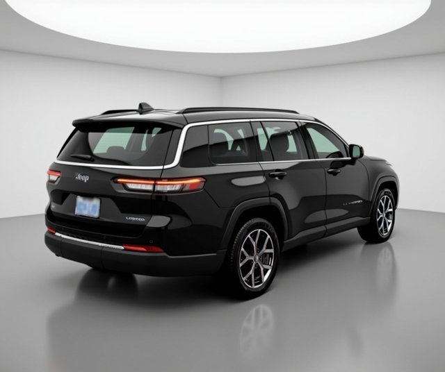 2022 Jeep Grand Cherokee Limited photo 3