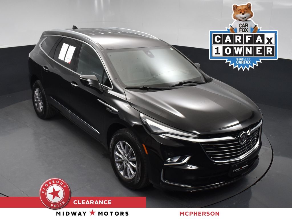 2023 Buick Enclave Essence's photo