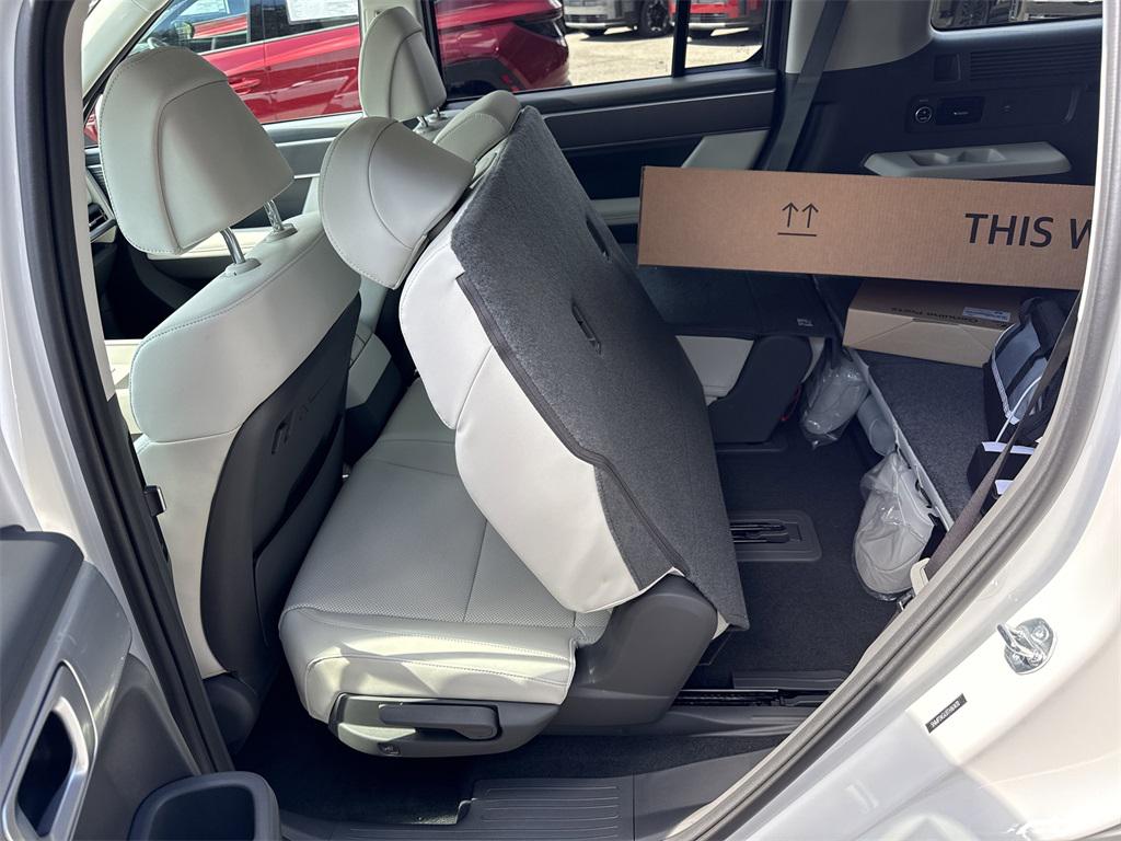 2026 Hyundai Santa Fe SEL photo 12