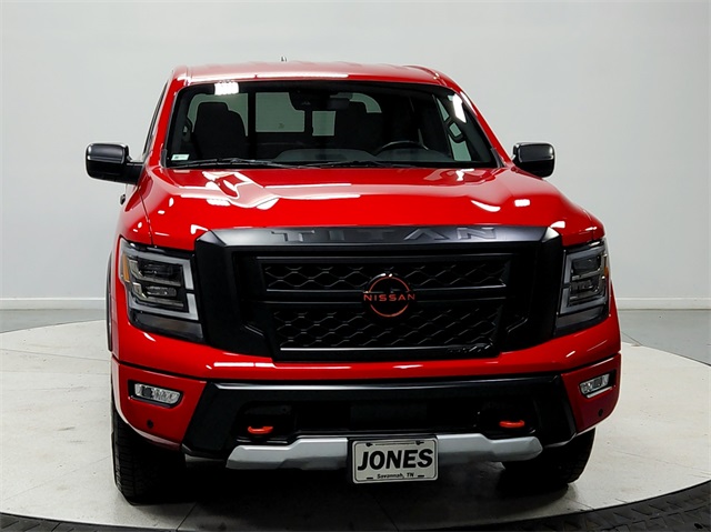2024 Nissan Titan PRO-4X photo 2
