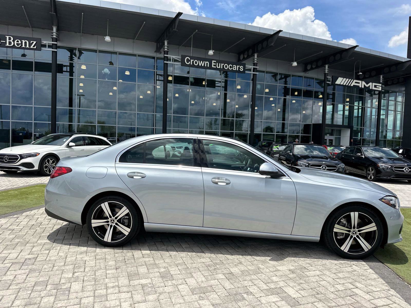 2025 Mercedes Benz C 300 photo 3