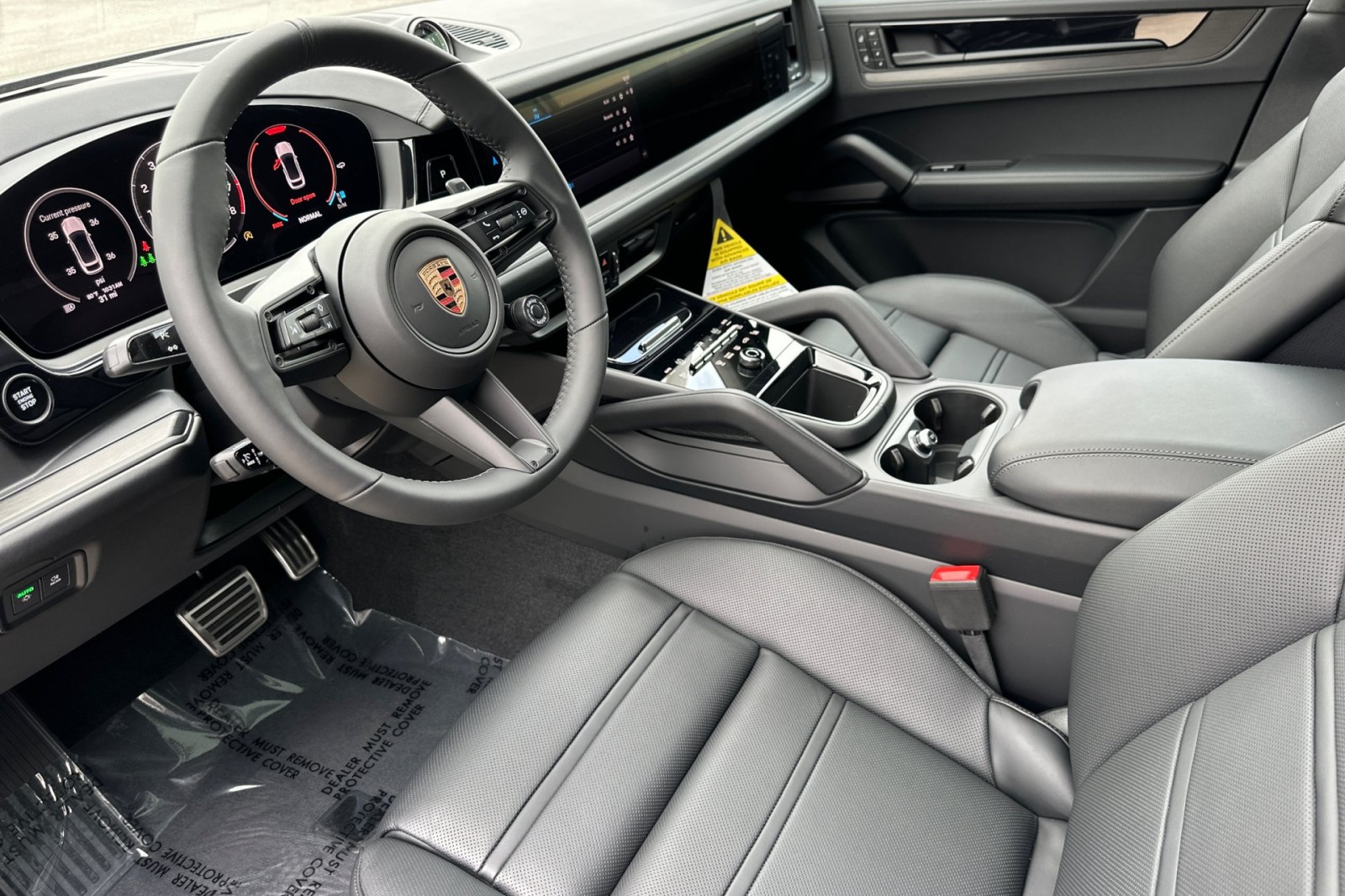 2026 Porsche Cayenne GTS Coupe photo 4