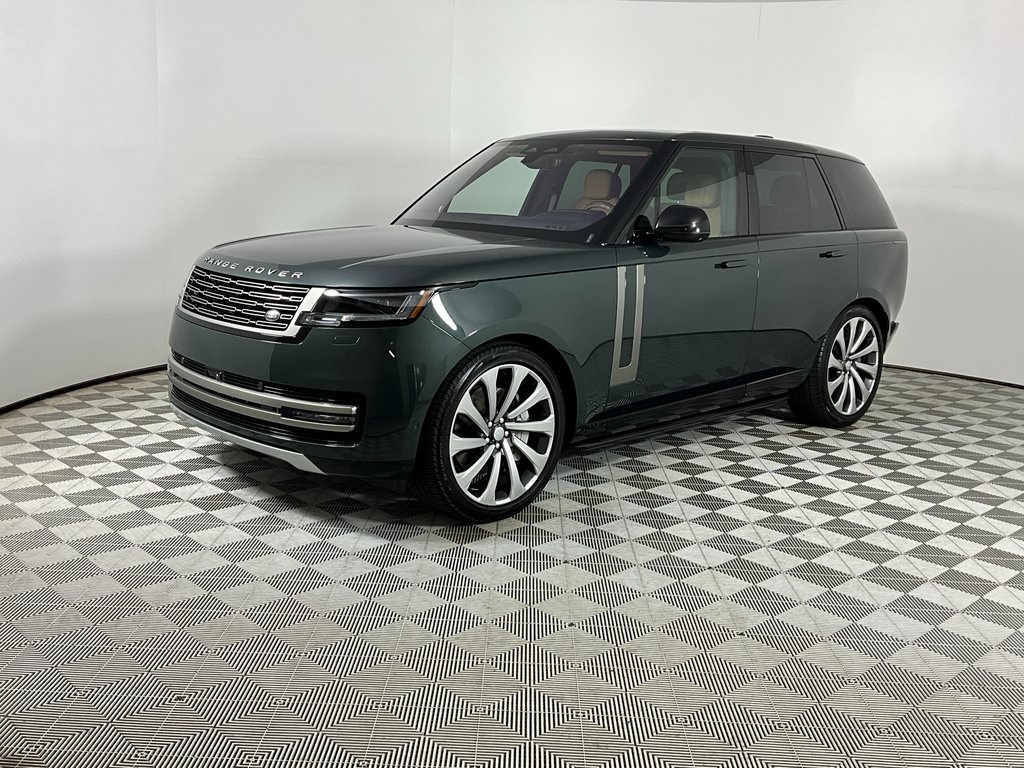 2023 Land Rover Range Rover SE's photo