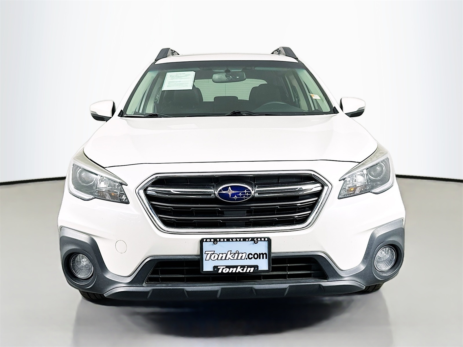 2018 Subaru Outback Limited photo 2
