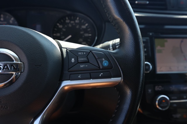 2020 Nissan Rogue SV photo 26
