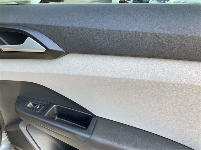 2022 Volkswagen Taos S photo 5