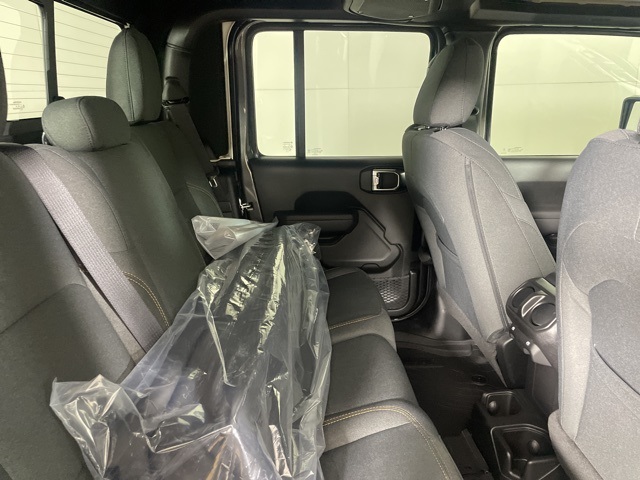 2025 Jeep Gladiator Sport S photo 16