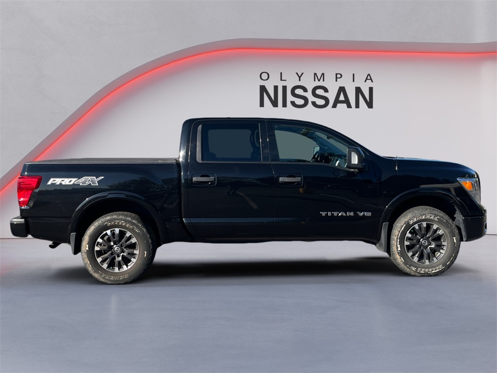 2018 Nissan Titan PRO-4X photo 6
