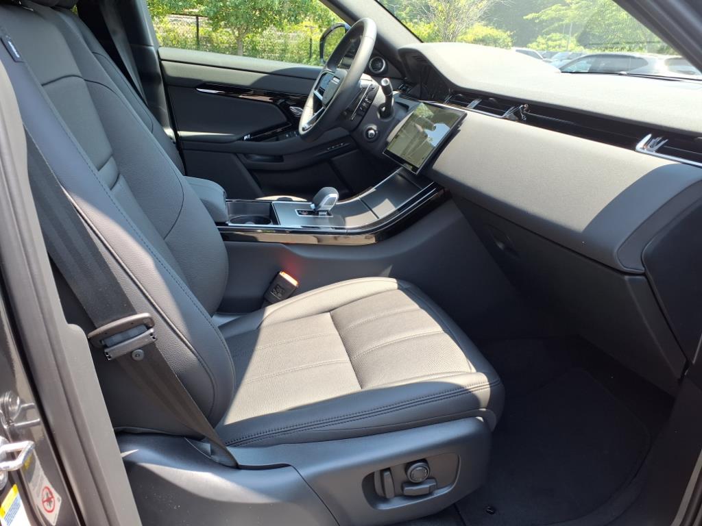 2026 Land Rover Range Rover Evoque S photo 3