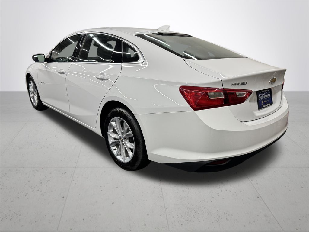 2023 Chevrolet Malibu 1LT photo 3