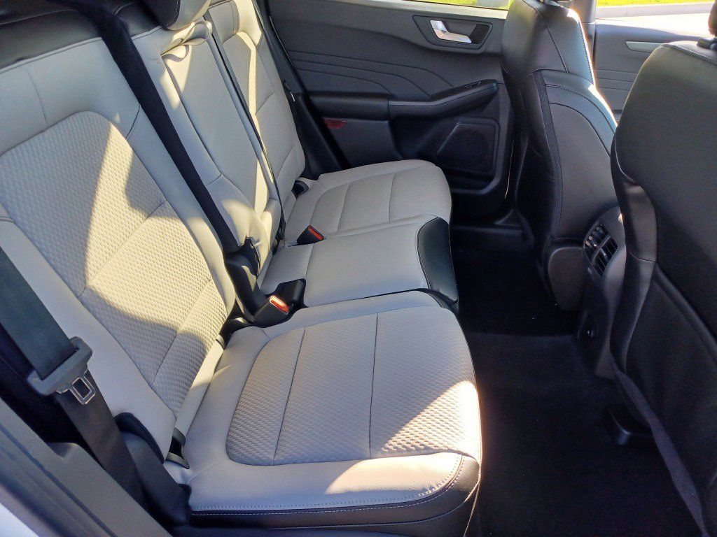 2023 Ford Escape Plug-In Hybrid photo 10