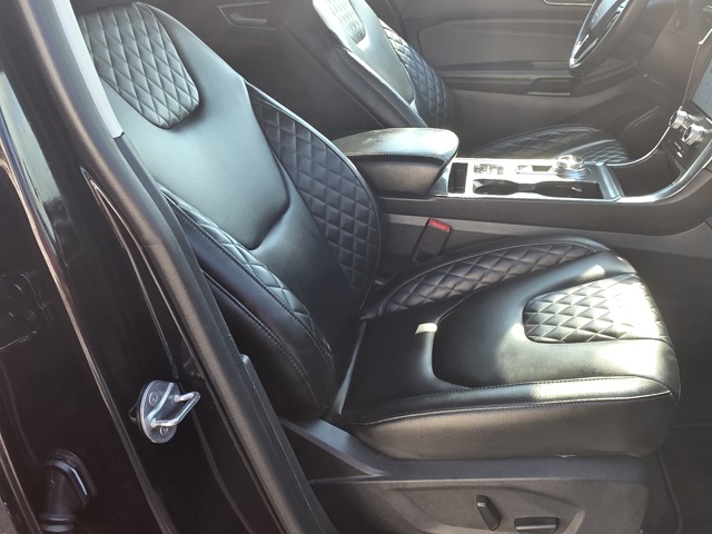 2024 Ford Edge Titanium photo 23