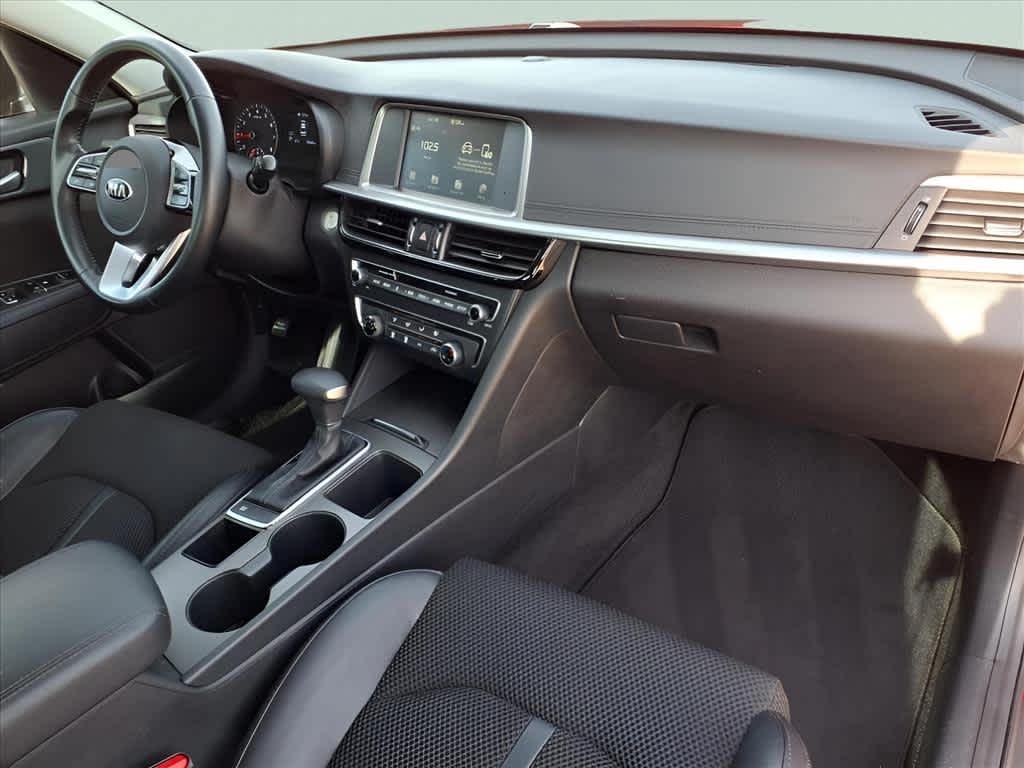 2020 Kia Optima S photo 25