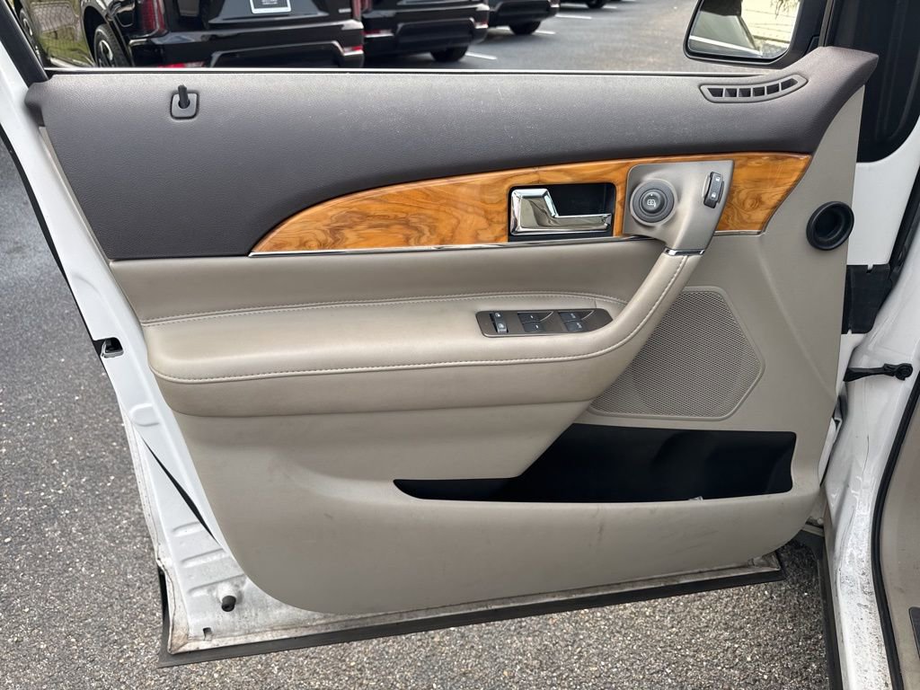 2015 Lincoln MKX Base photo 13