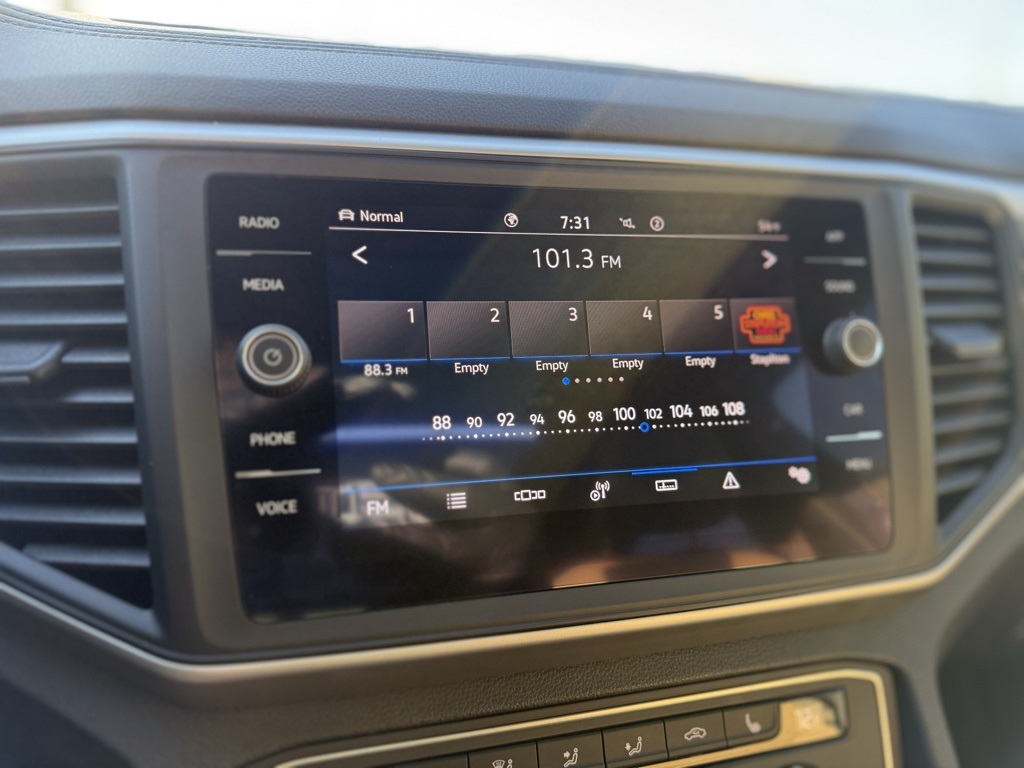 2021 Volkswagen Atlas Cross Sport V6 SE Technology R-Line photo 33