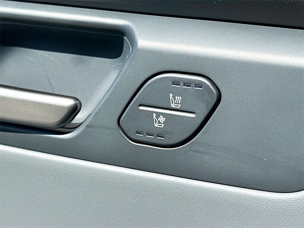 2026 Kia EV9 Light Long Range photo 20