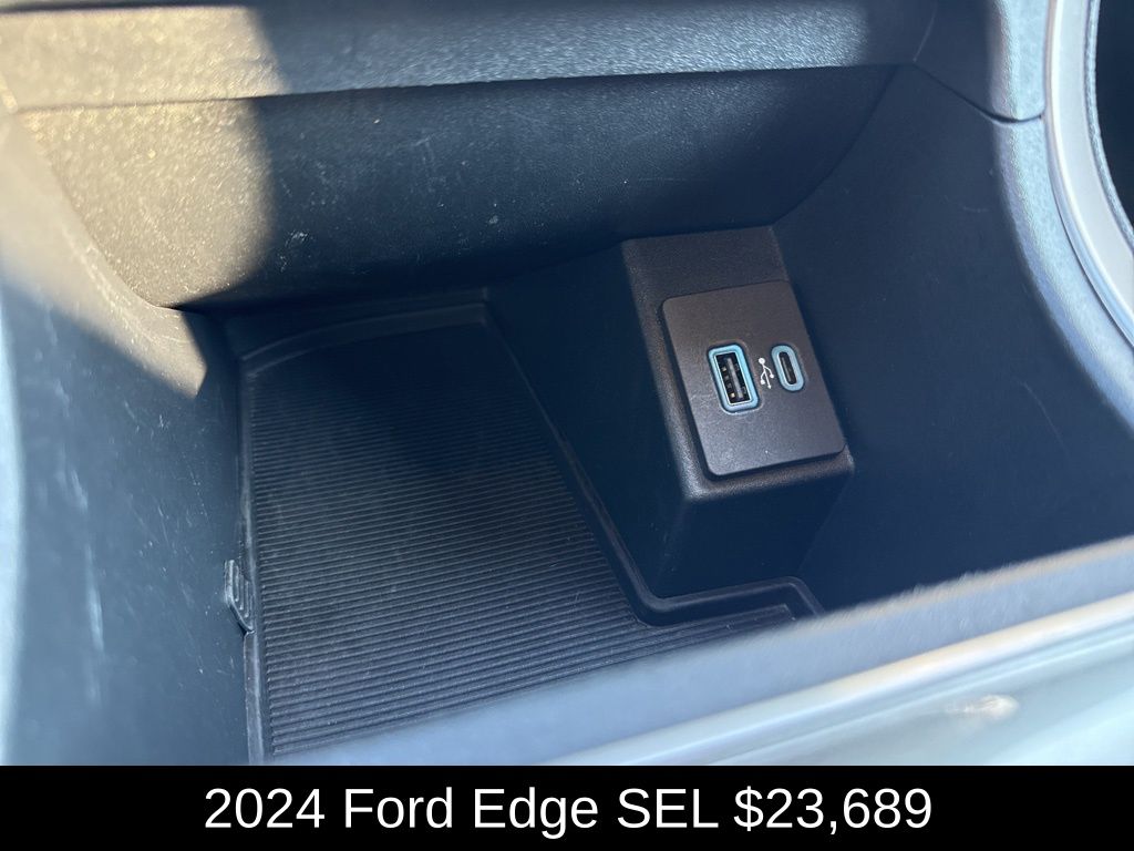 2024 Ford Edge SEL photo 26