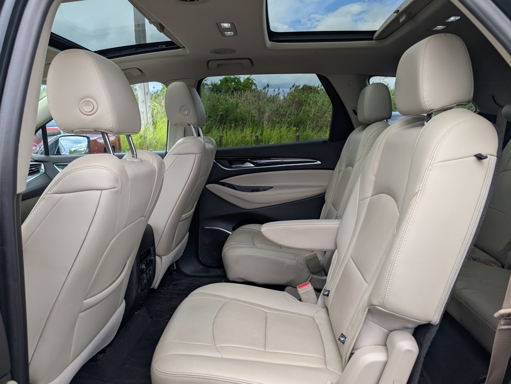 2021 Buick Enclave Essence photo 8