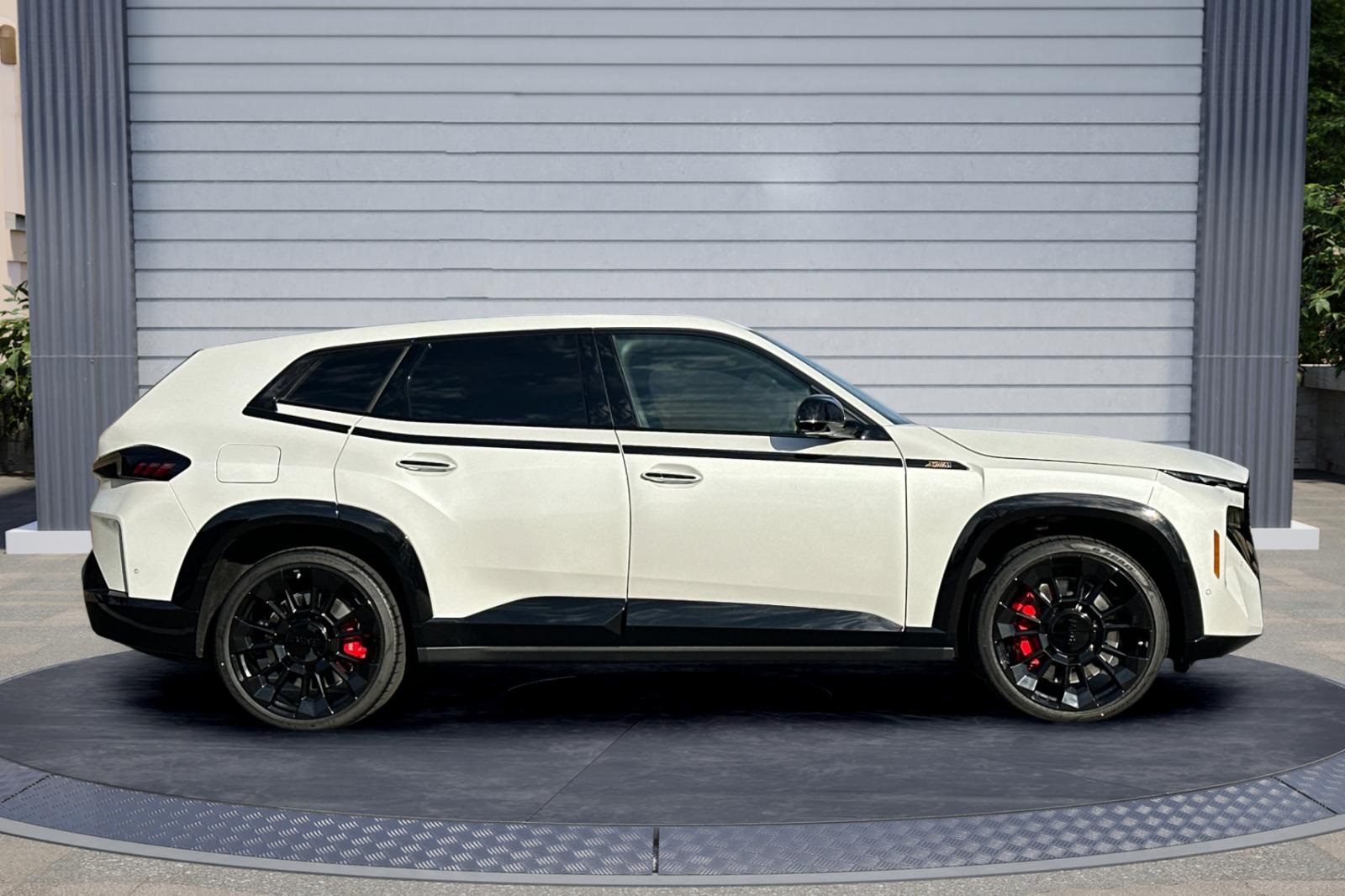 New 2025 BMW XM Base SUV in Modesto #S9Z30595 | Valley BMW