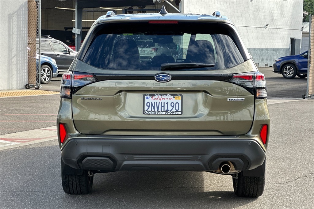 2025 Subaru Forester Touring photo 5
