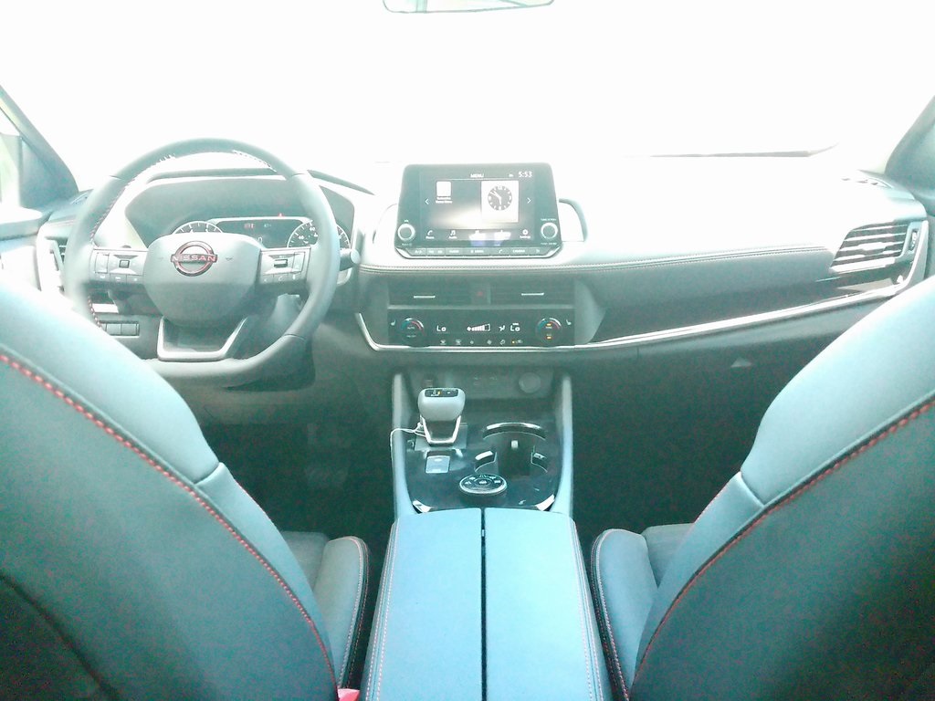 2026 Nissan Rogue SV photo 20