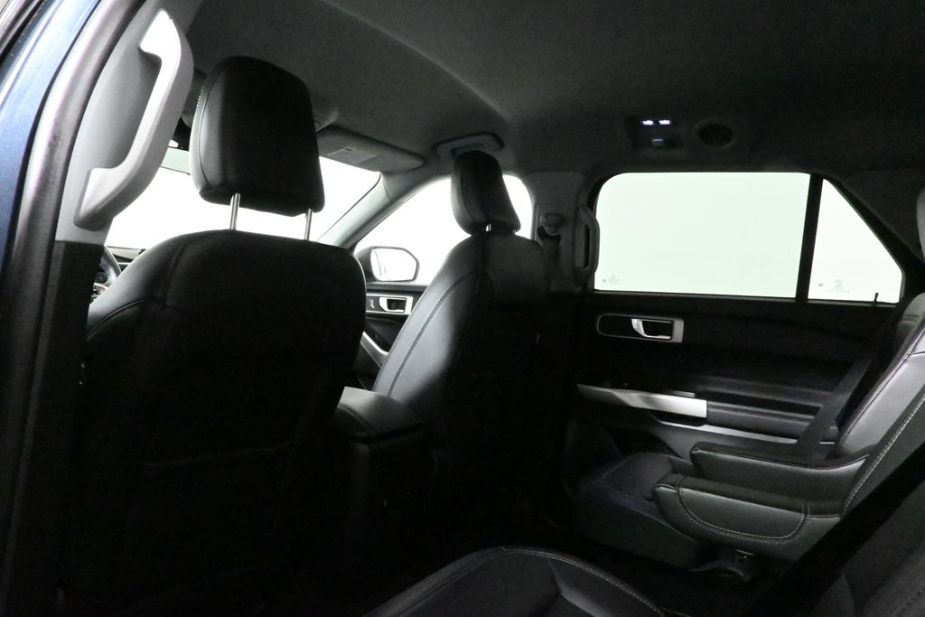 2023 Ford Explorer XLT photo 29