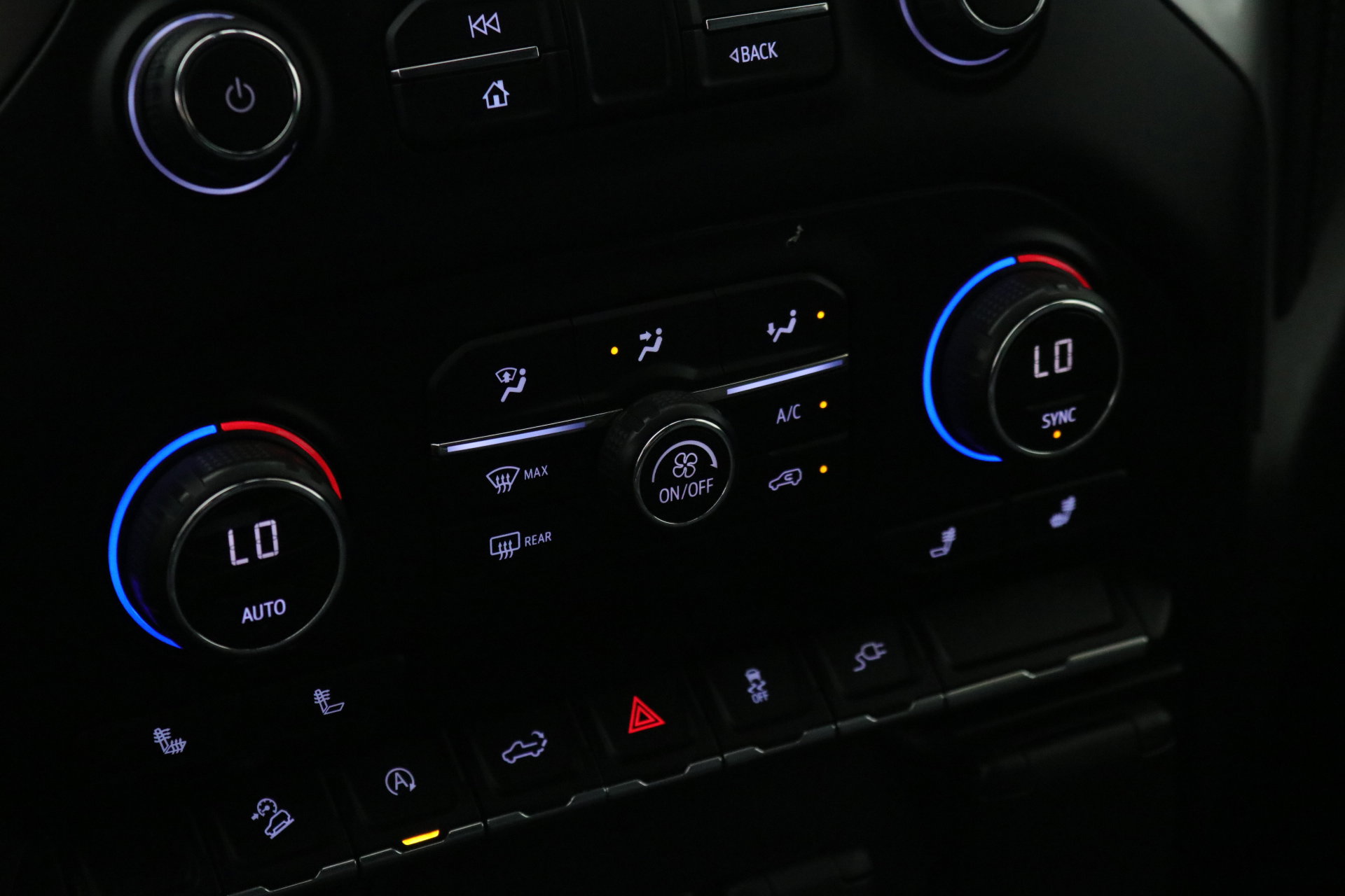 2021 Chevrolet Silverado 1500 LT photo 17