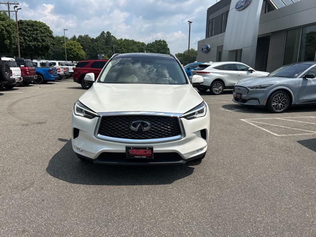 2019 Infiniti QX50 Luxe photo 2