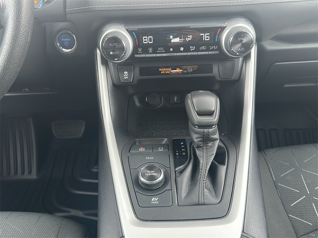 2021 Toyota RAV4 Hybrid XLE photo 15
