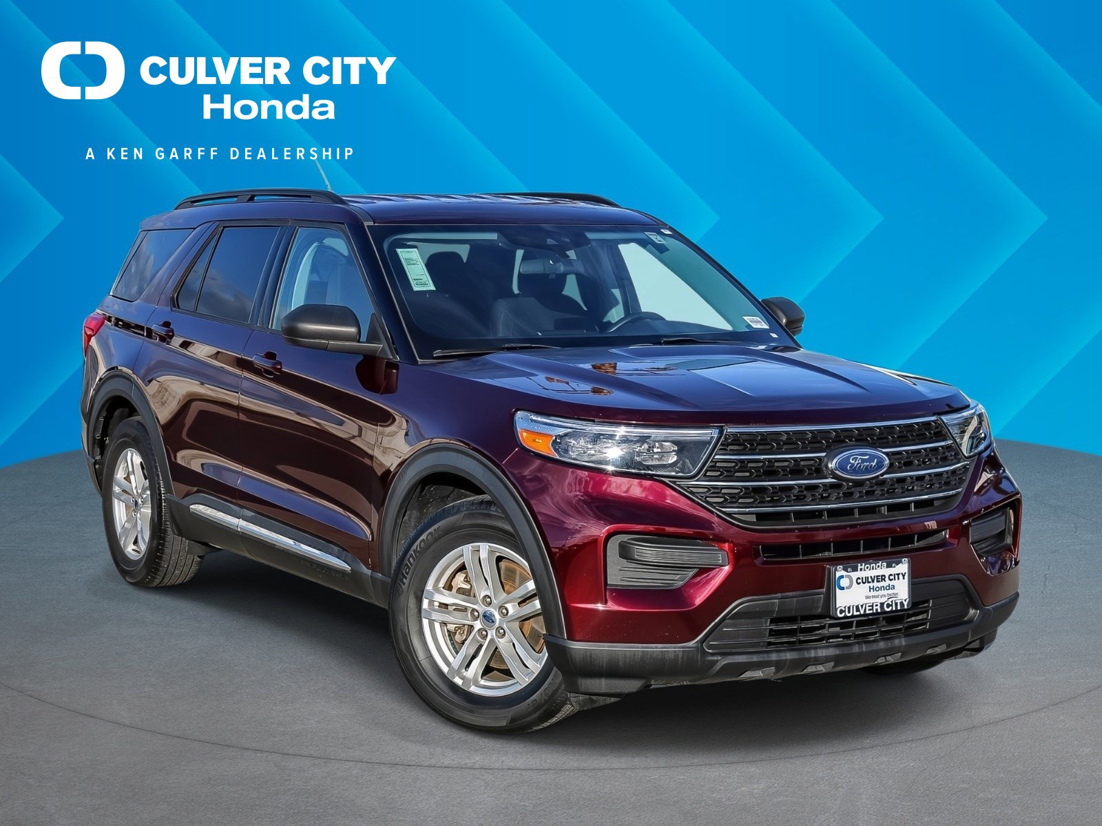 2022 Ford Explorer XLT's photo