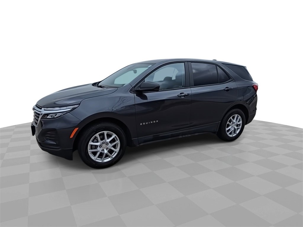 2022 Chevrolet Equinox LS photo 4