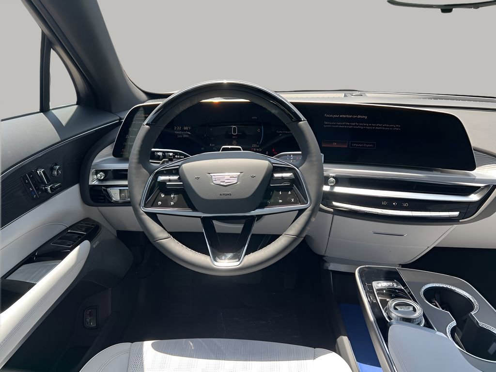2025 Cadillac Lyriq Luxury photo 24