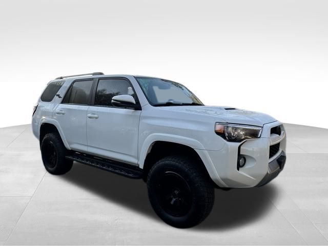 2019 Toyota 4Runner TRD Off-Road Premium photo 7
