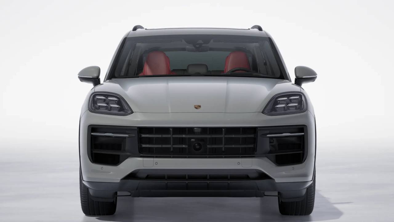 2025 Porsche Cayenne GTS photo 9