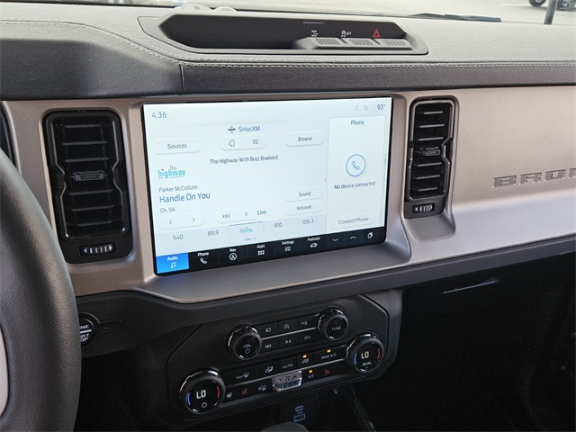 2025 Ford Bronco Outer Banks photo 15