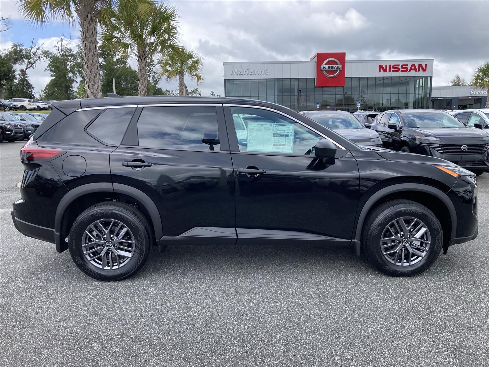 2026 Nissan Rogue S photo 3