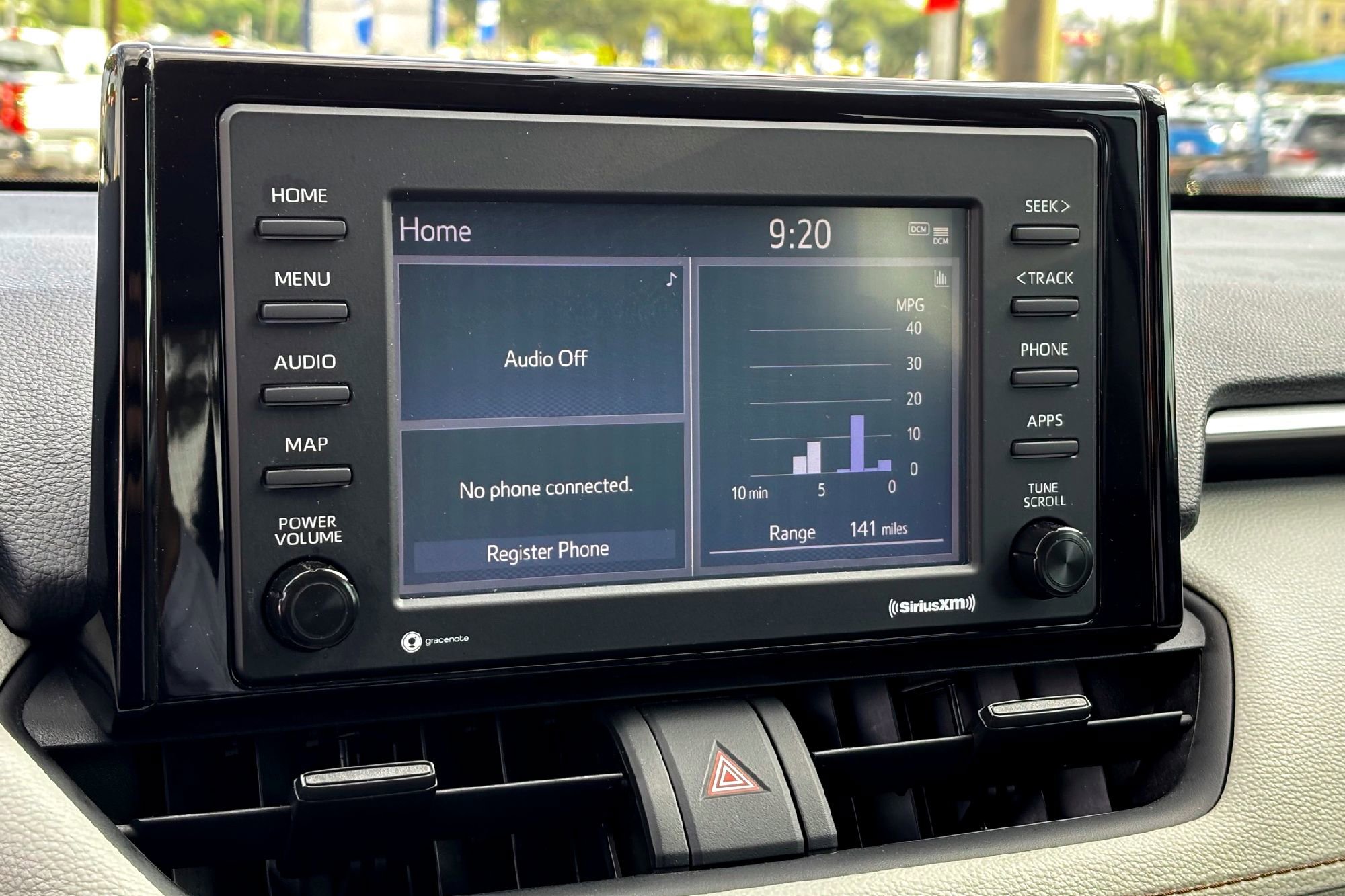 2021 Toyota RAV4 XLE photo 13