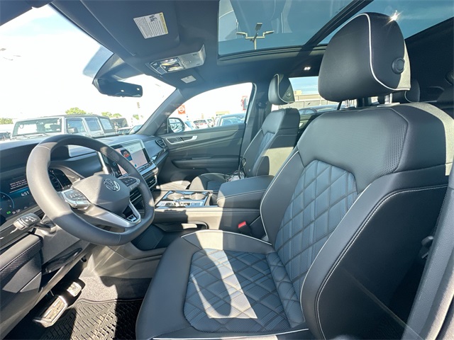 2025 Volkswagen Atlas Cross Sport SEL Premium R-Line photo 28