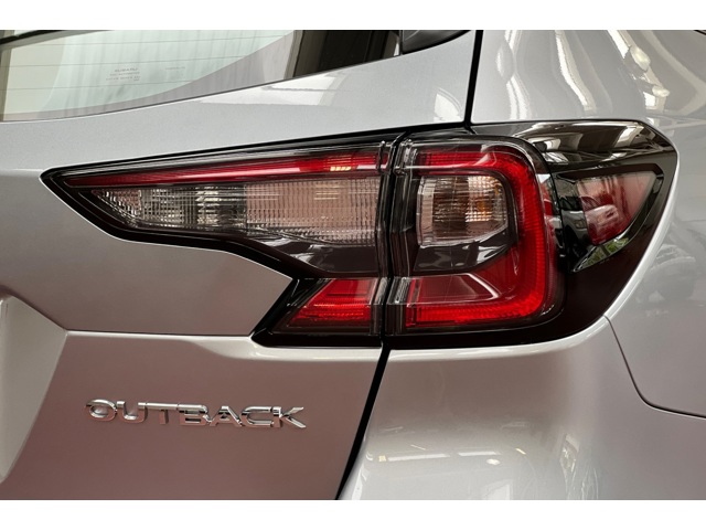 2025 Subaru Outback Base photo 24