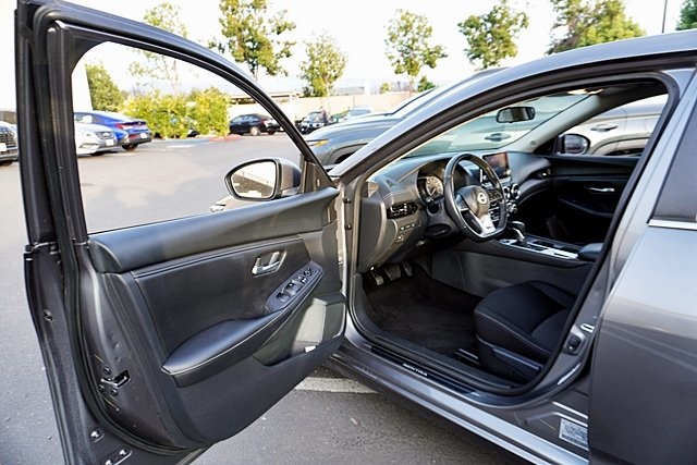 Used 2024 Gray Nissan SV image 33