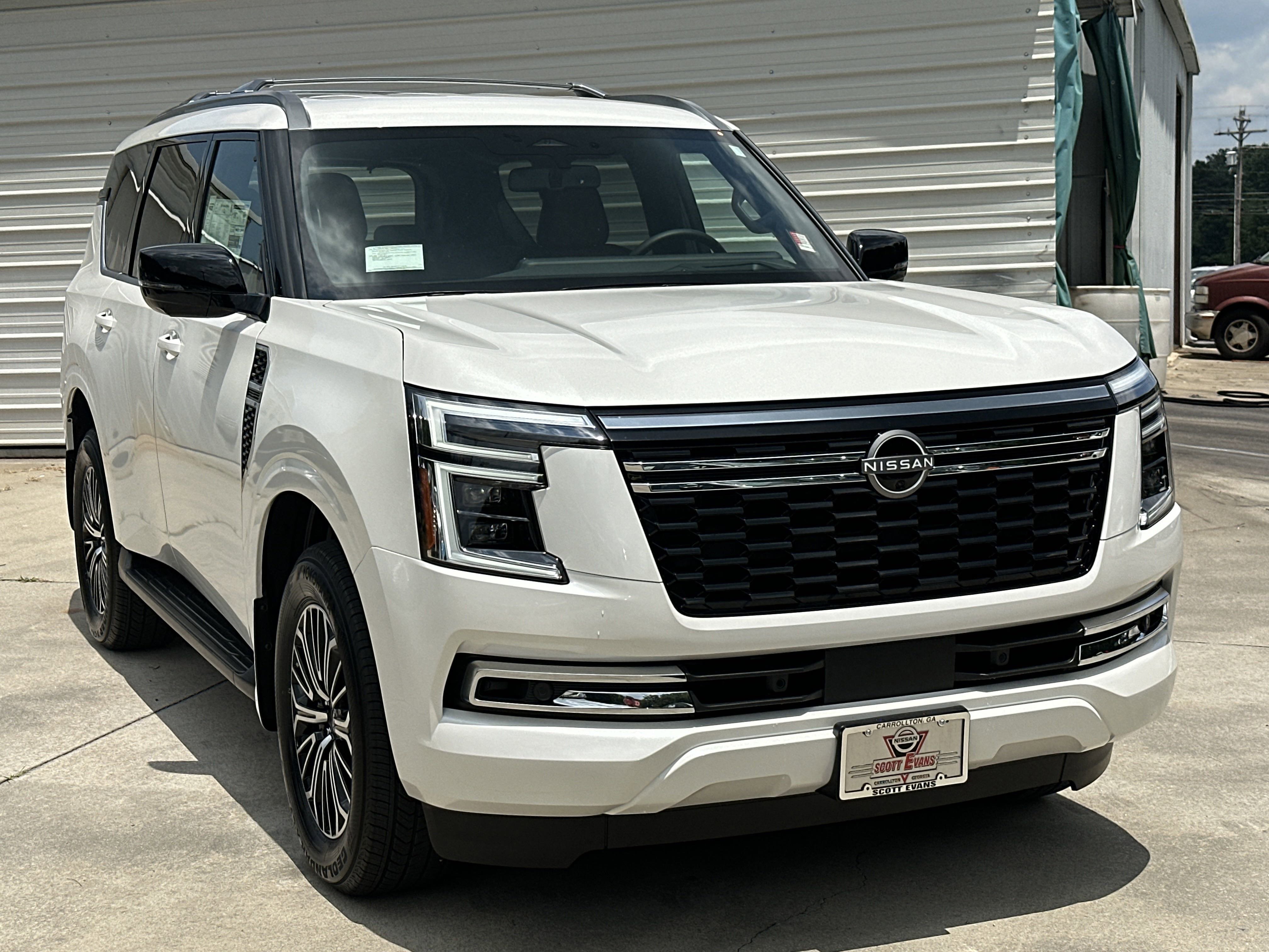2025 Nissan Armada SL photo 2